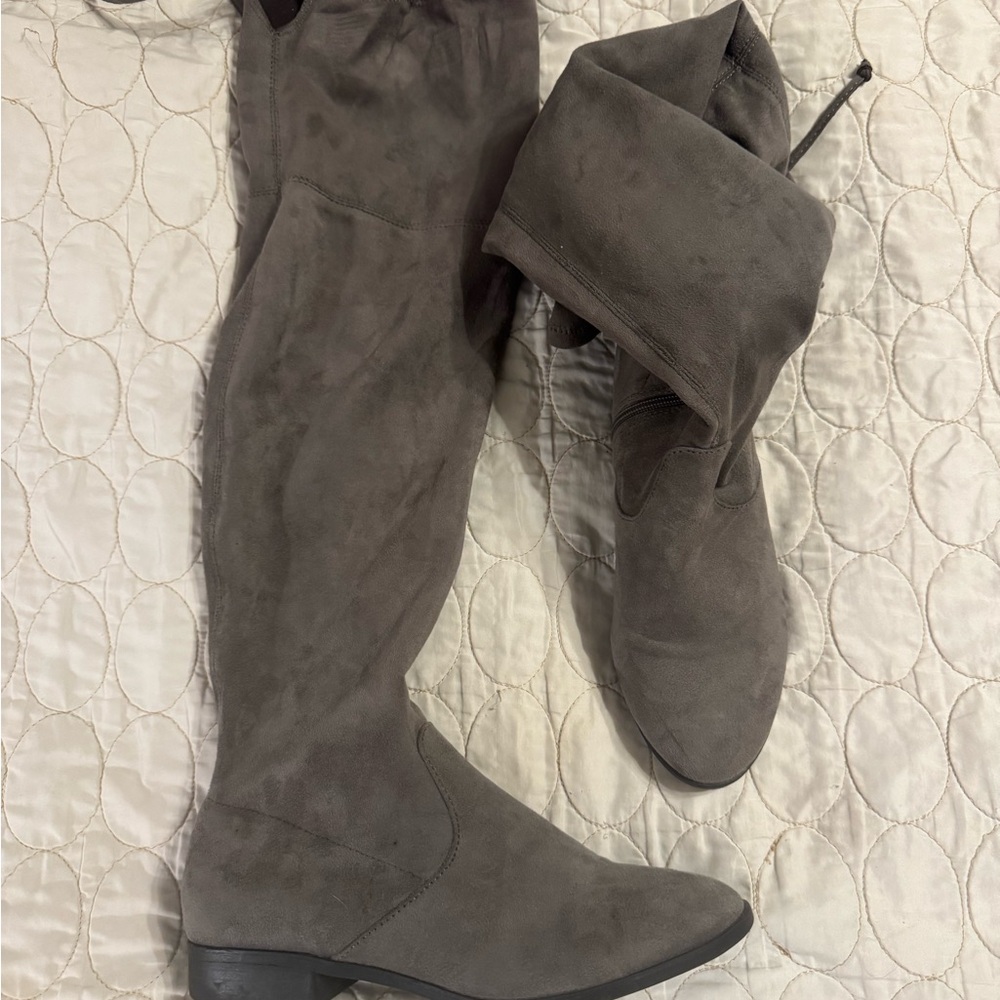 Elegant Over-the-Knee Boots - Gray